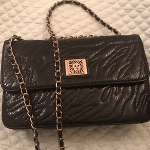 Anne Klein Purse with gold chain.